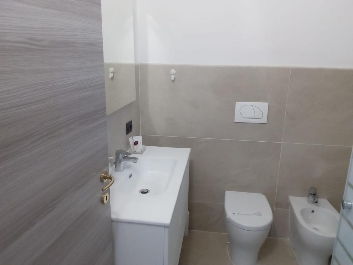 Casa Stefania 3 Appartement Mandello del Lario Buitenkant foto