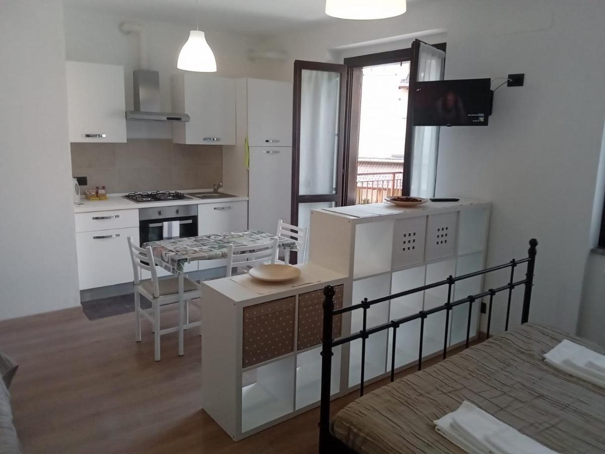 Casa Stefania 3 Appartement Mandello del Lario Buitenkant foto