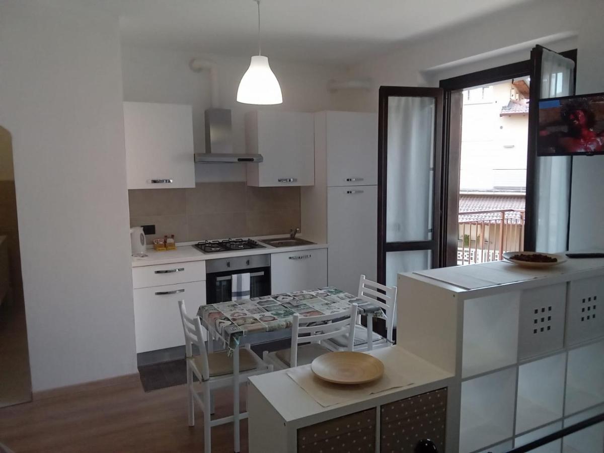Casa Stefania 3 Appartement Mandello del Lario Buitenkant foto