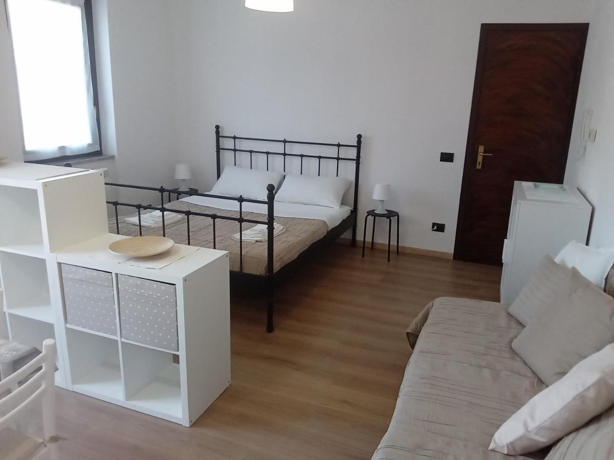 Casa Stefania 3 Appartement Mandello del Lario Buitenkant foto